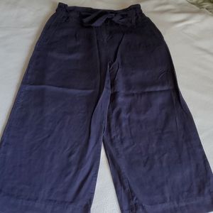H&M Lyocell Capri Pant